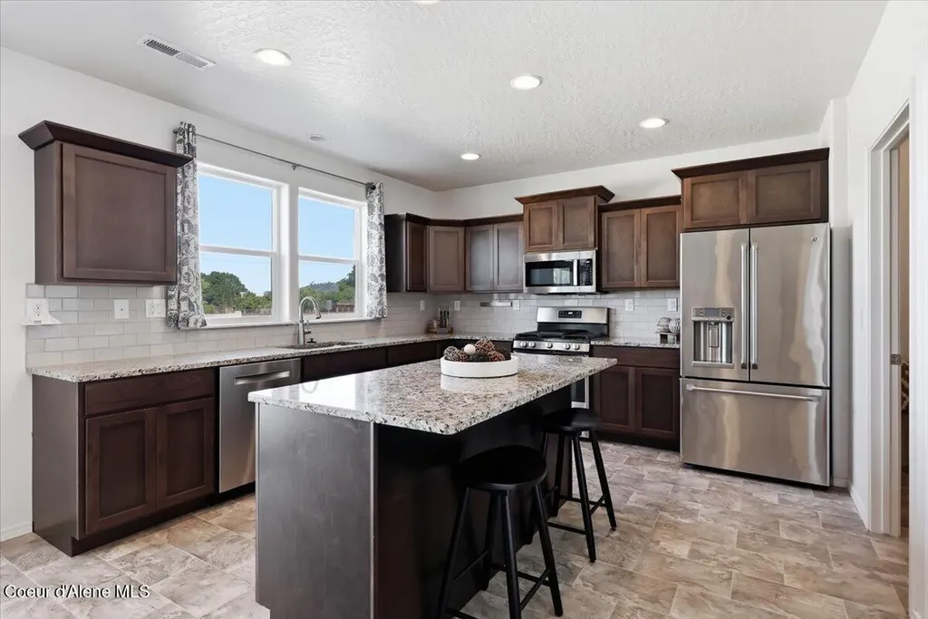 4026 N Arrowleaf Loop Post Falls ID 83854