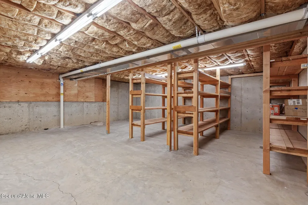 630 Goldfinch Lane Spirit Lake ID 83869