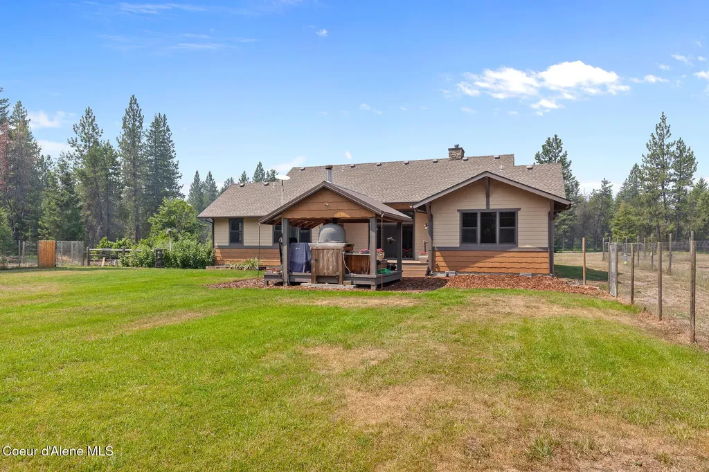 630 Goldfinch Lane Spirit Lake ID 83869
