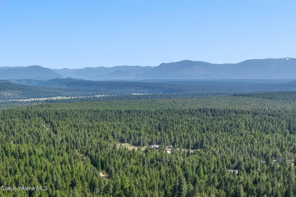 630 Goldfinch Lane Spirit Lake ID 83869