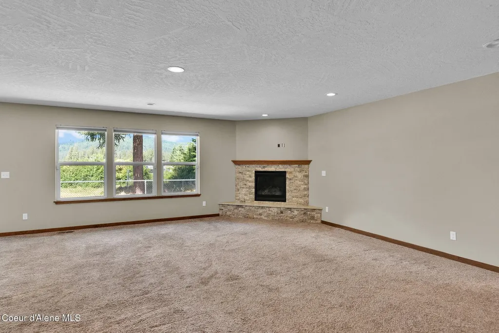 31229 N 10th Avenue Spirit Lake ID 83869