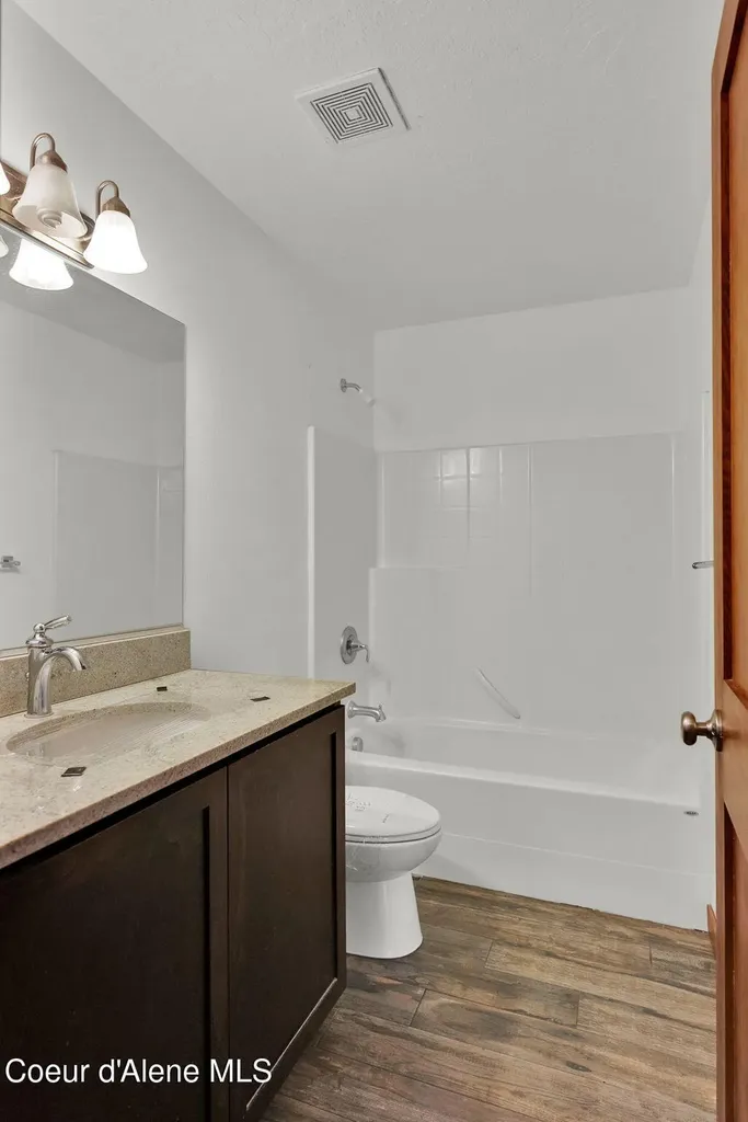 31229 N 10th Avenue Spirit Lake ID 83869