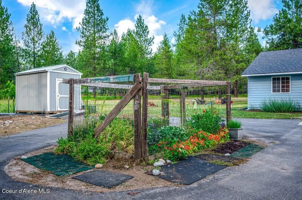 25730 N Edwards Road Rathdrum ID 83858