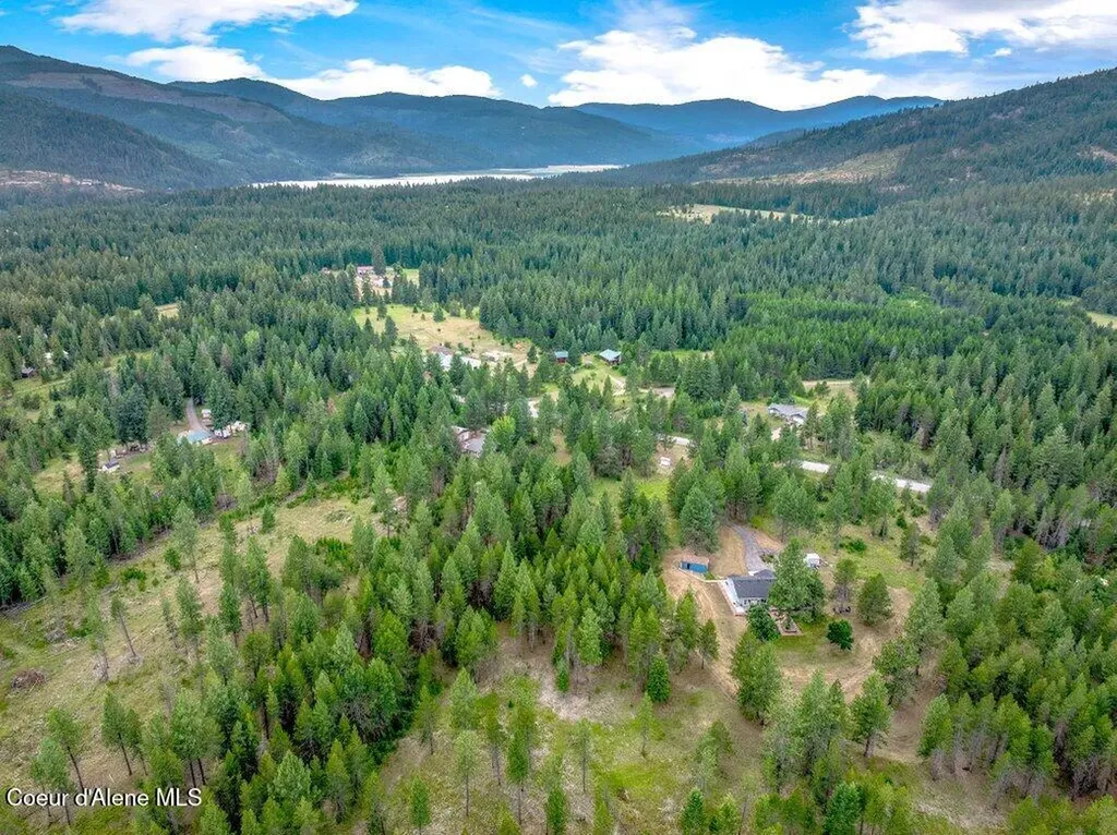 25730 N Edwards Road Rathdrum ID 83858