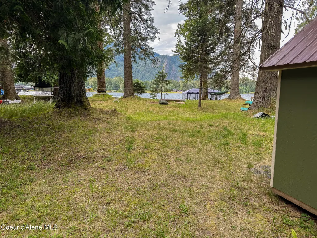 Lot 10 Island Shores Clark Fork ID 83811