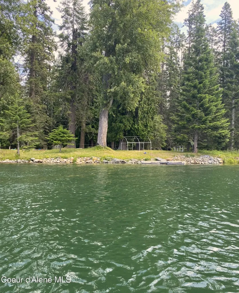 Lot 10 Island Shores Clark Fork ID 83811