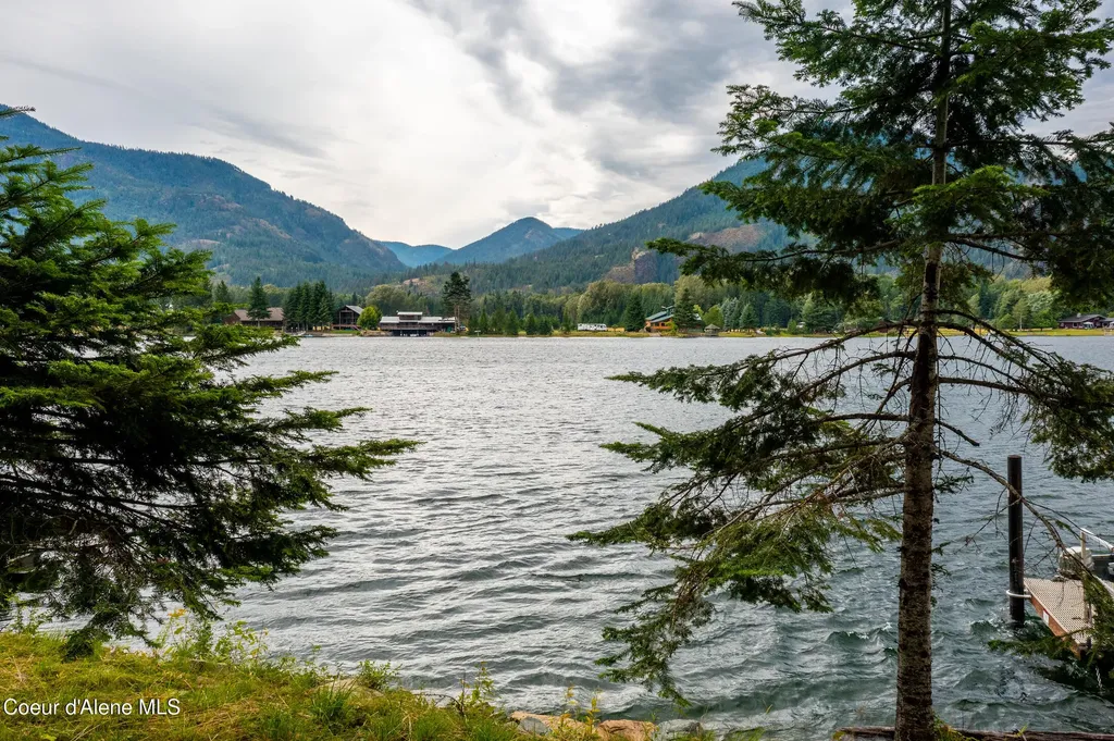 Lot 10 Island Shores Clark Fork ID 83811