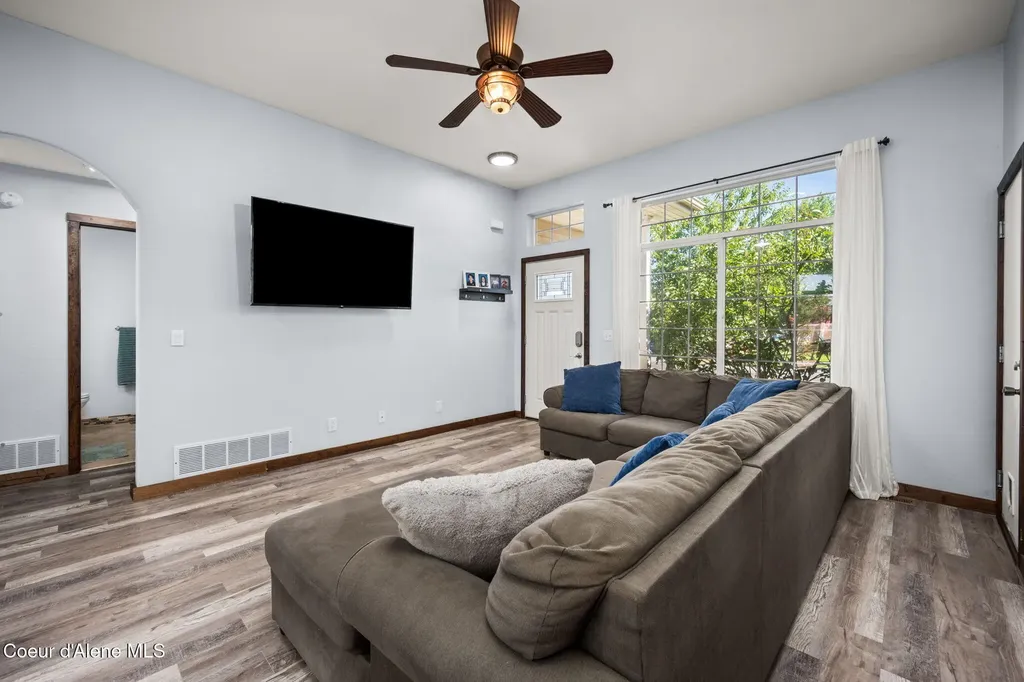 2503 W Elmwood Drive Coeur D'alene ID 83815