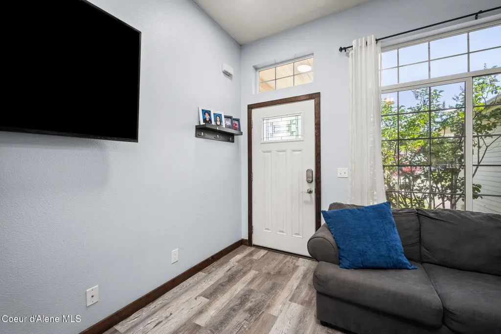 2503 W Elmwood Drive Coeur D'alene ID 83815