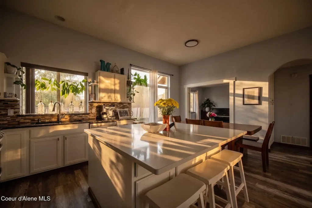 2503 W Elmwood Drive Coeur D'alene ID 83815