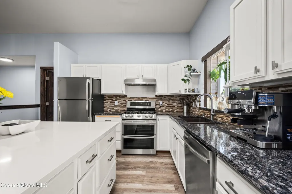 2503 W Elmwood Drive Coeur D'alene ID 83815