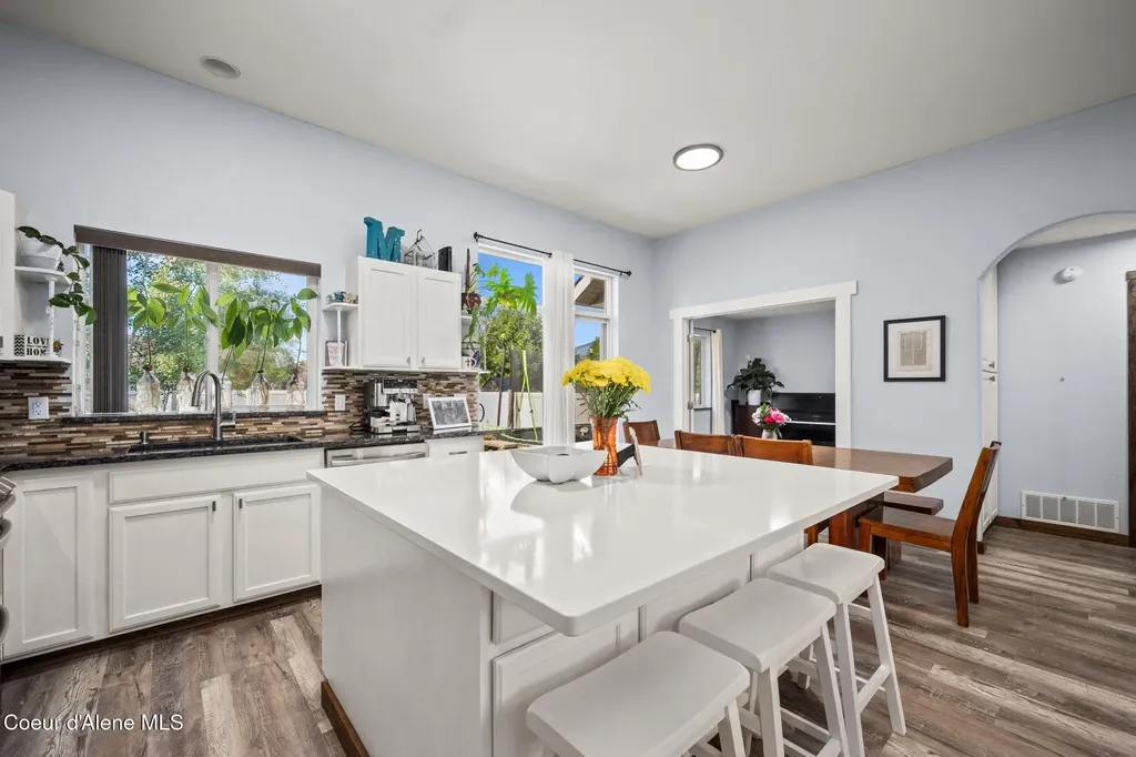 2503 W Elmwood Drive Coeur D'alene ID 83815