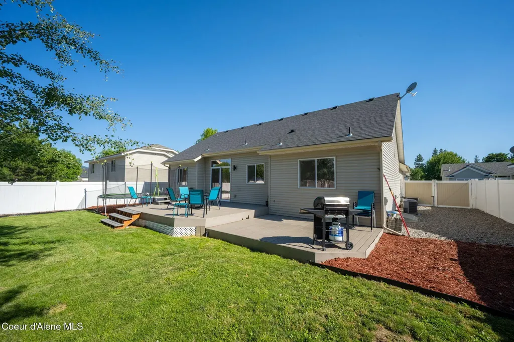 2503 W Elmwood Drive Coeur D'alene ID 83815