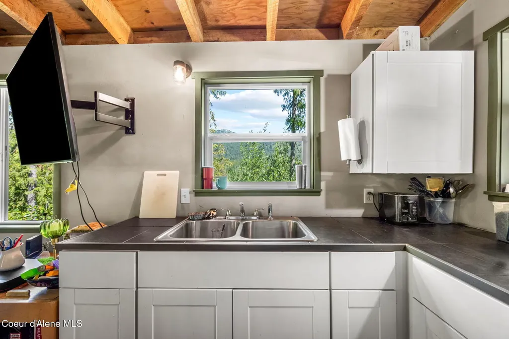 241 Strawberry Creek Road Sandpoint ID 83864