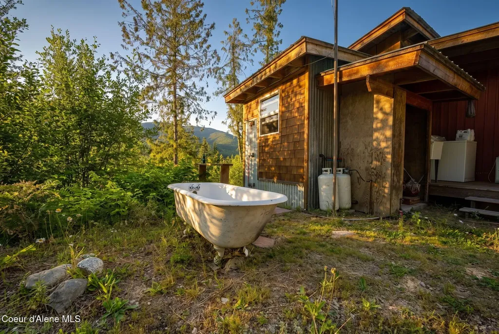 241 Strawberry Creek Road Sandpoint ID 83864