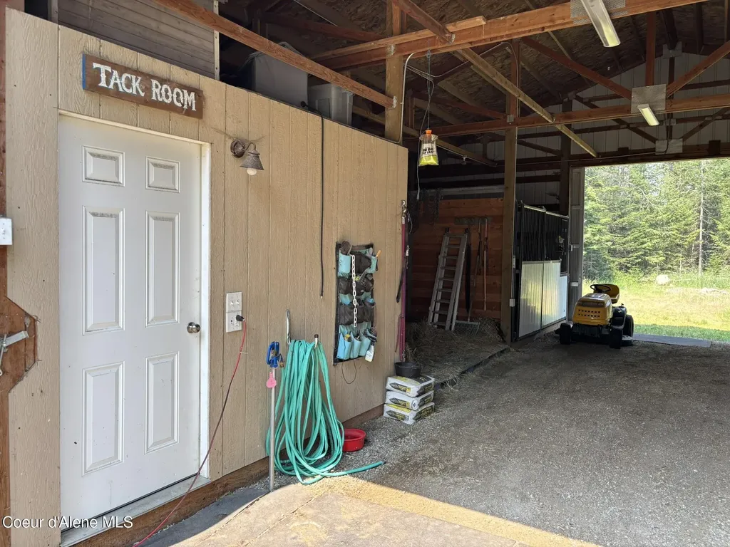 29921 N Two Rock Road Athol ID 83801