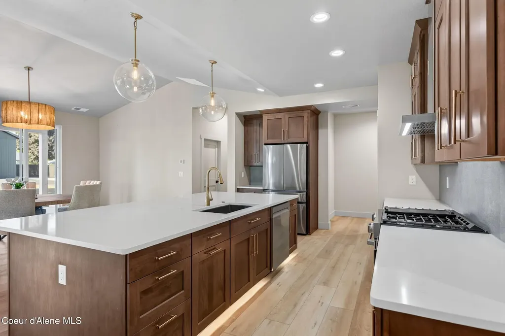 343 E Dakota Avenue Hayden ID 83835