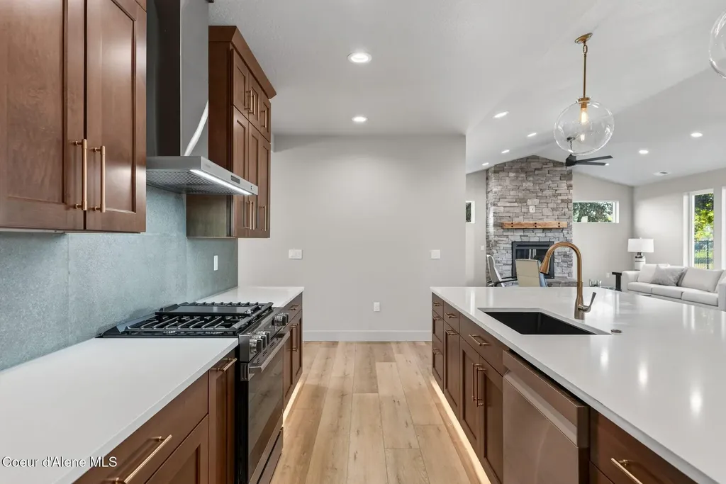 343 E Dakota Avenue Hayden ID 83835
