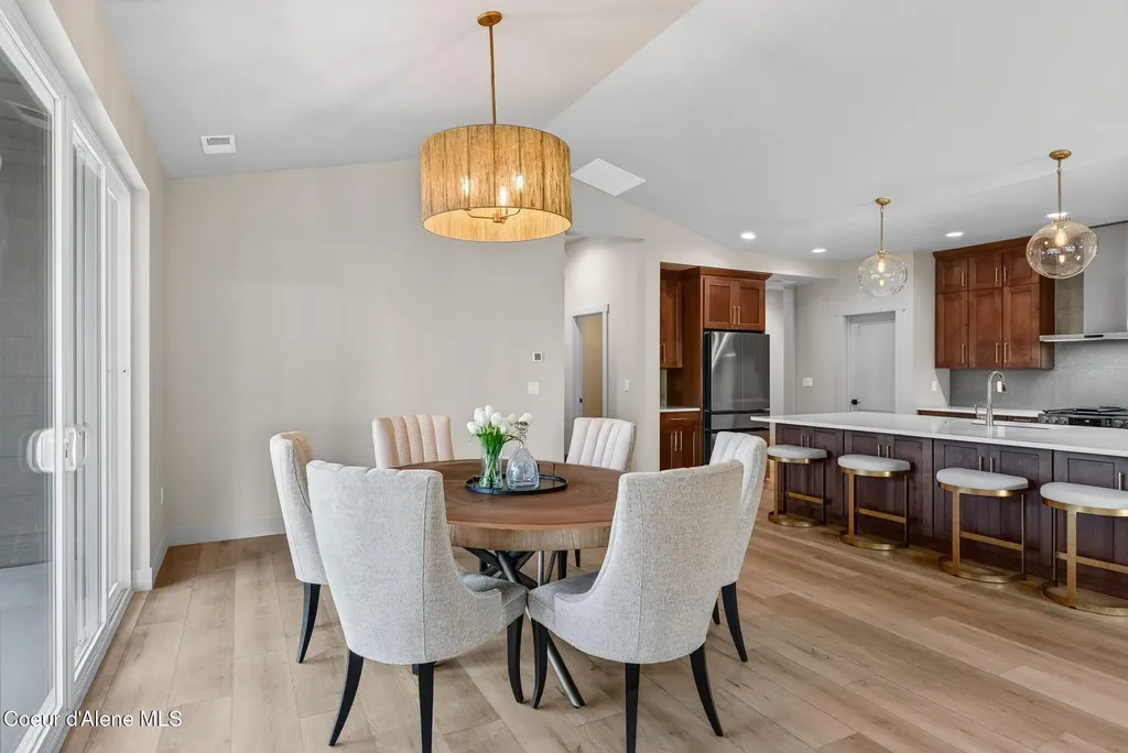 343 E Dakota Avenue Hayden ID 83835