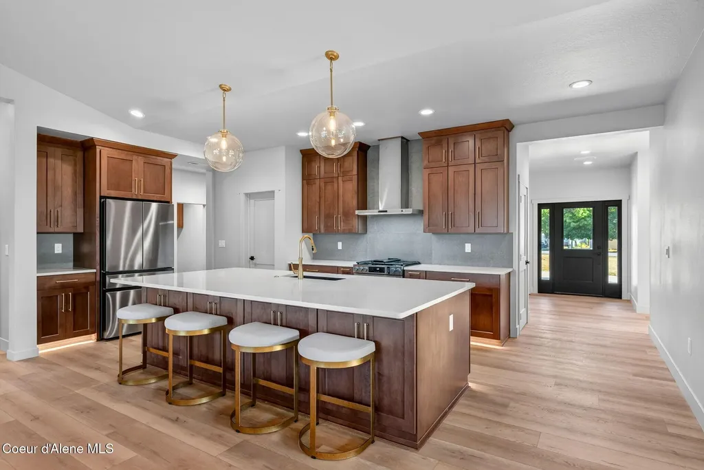 343 E Dakota Avenue Hayden ID 83835