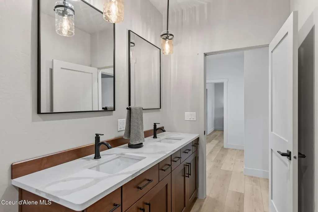 343 E Dakota Avenue Hayden ID 83835