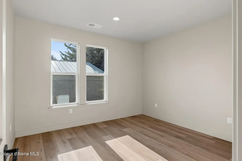 343 E Dakota Avenue Hayden ID 83835