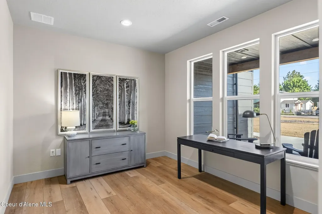 343 E Dakota Avenue Hayden ID 83835