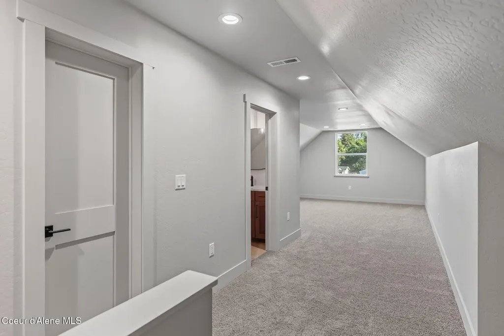 343 E Dakota Avenue Hayden ID 83835