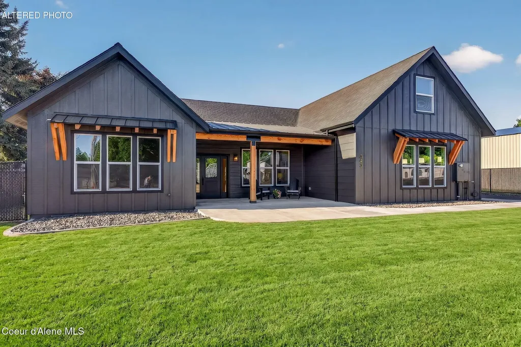 343 E Dakota Avenue Hayden ID 83835