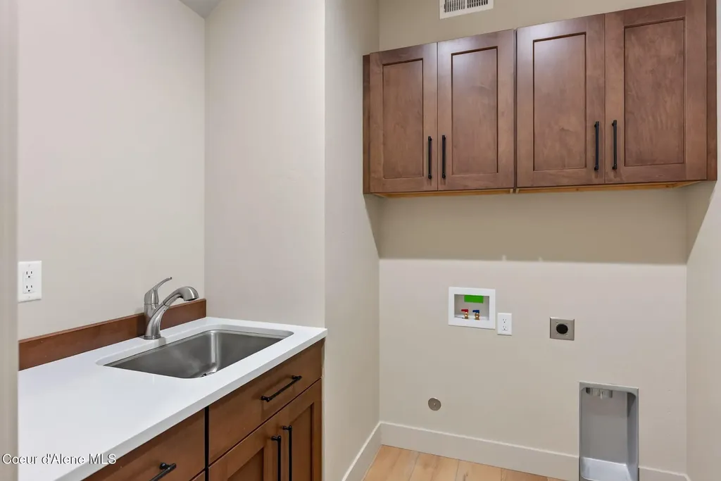 343 E Dakota Avenue Hayden ID 83835