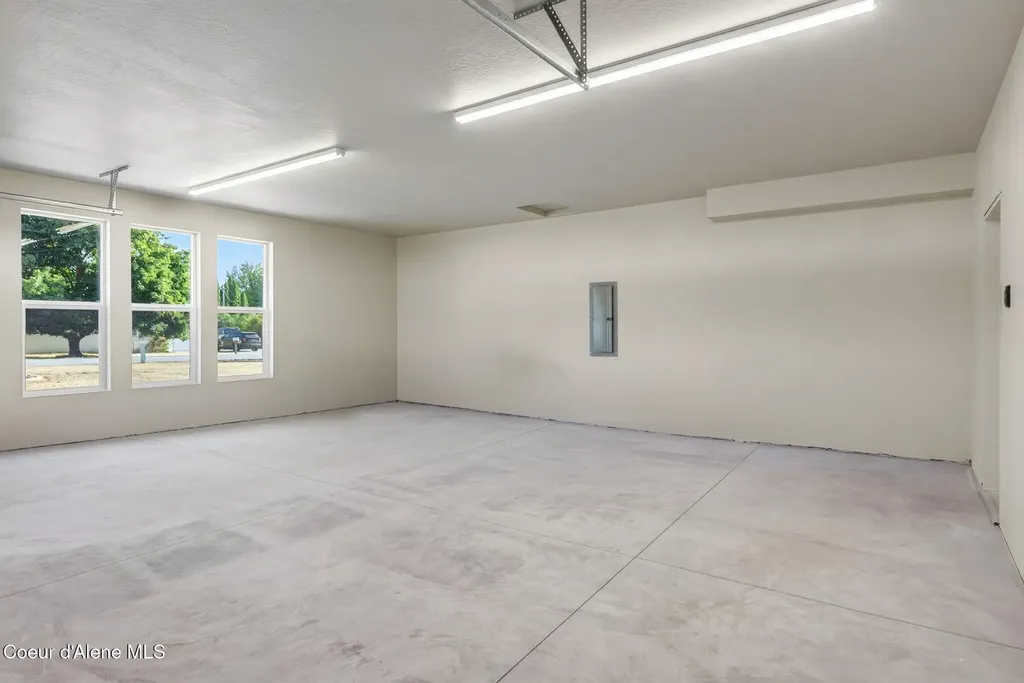 343 E Dakota Avenue Hayden ID 83835
