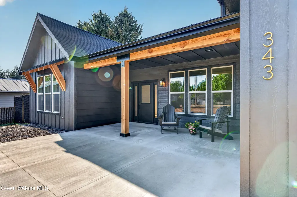 343 E Dakota Avenue Hayden ID 83835
