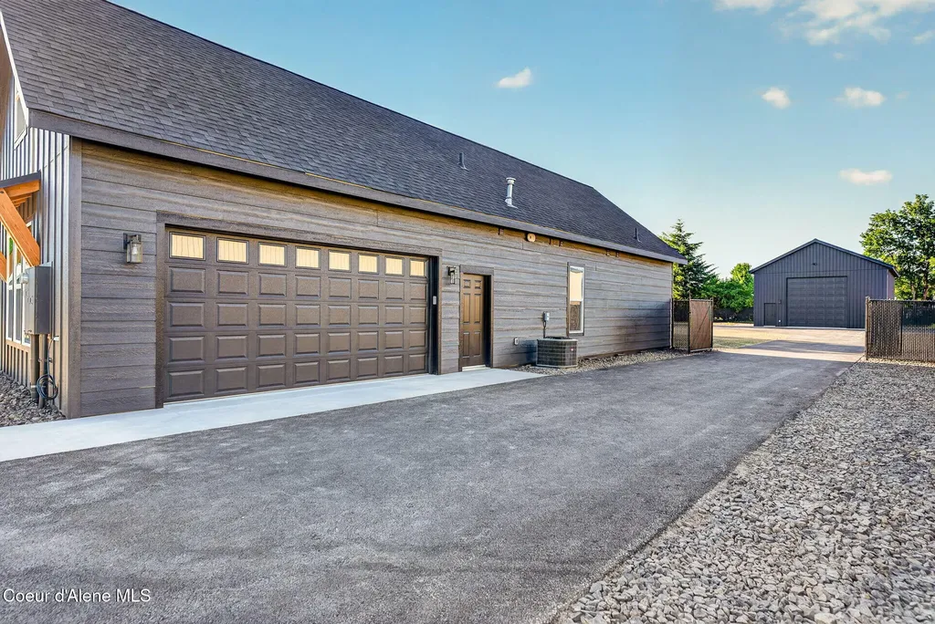 343 E Dakota Avenue Hayden ID 83835