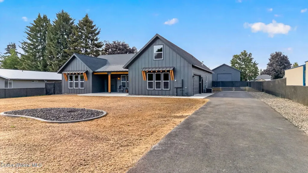 343 E Dakota Avenue Hayden ID 83835