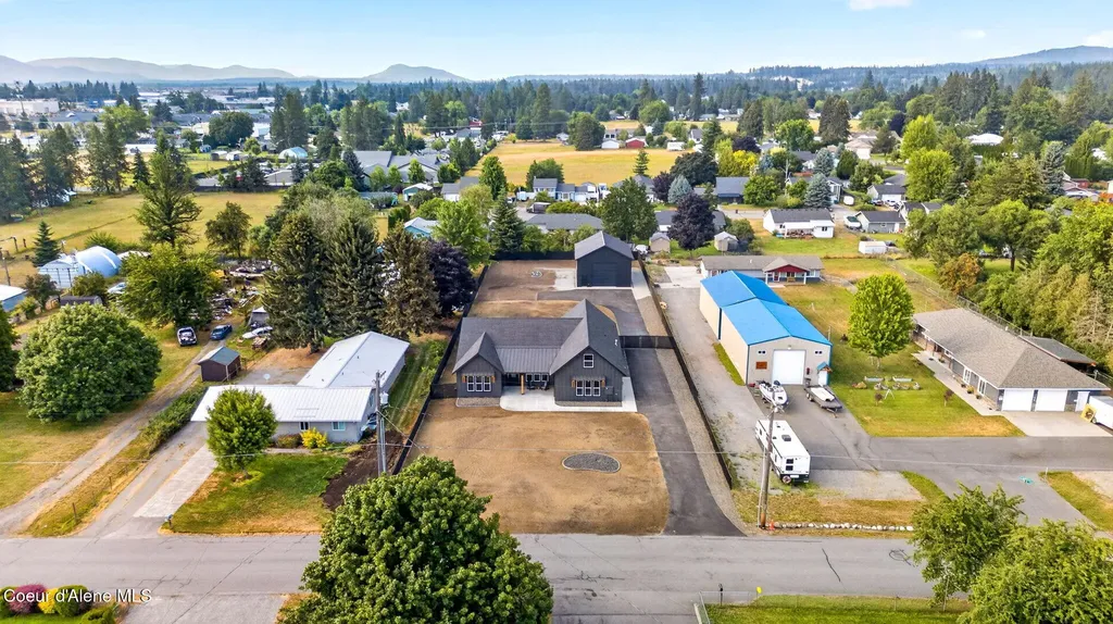 343 E Dakota Avenue Hayden ID 83835