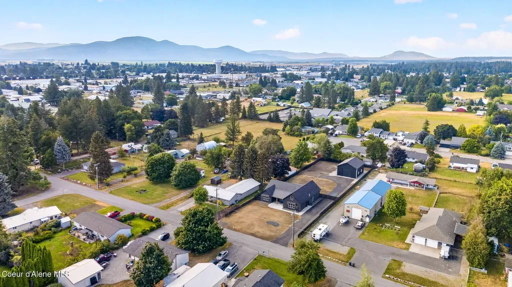 343 E Dakota Avenue Hayden ID 83835