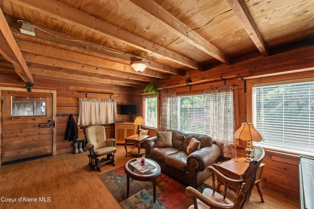 190 Tenaschuck Lane Plummer ID 83851
