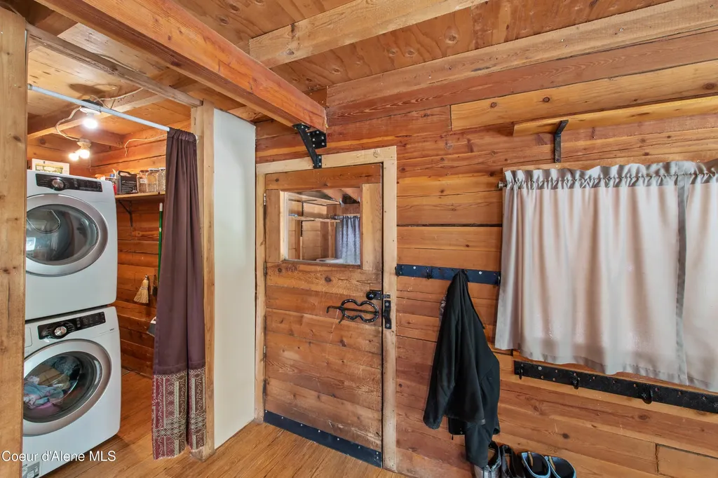 190 Tenaschuck Lane Plummer ID 83851