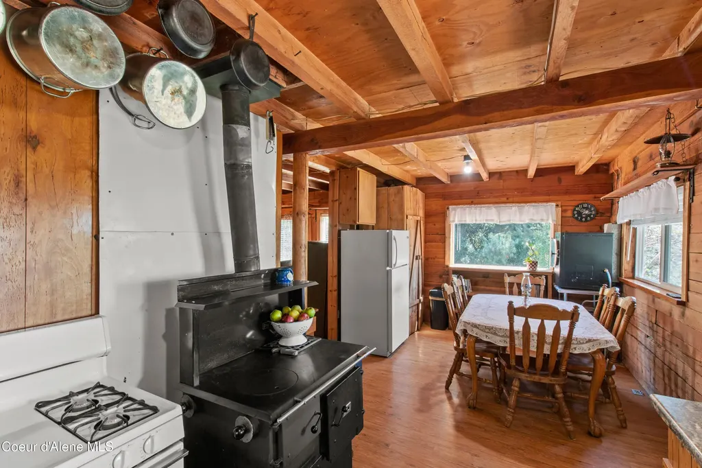 190 Tenaschuck Lane Plummer ID 83851