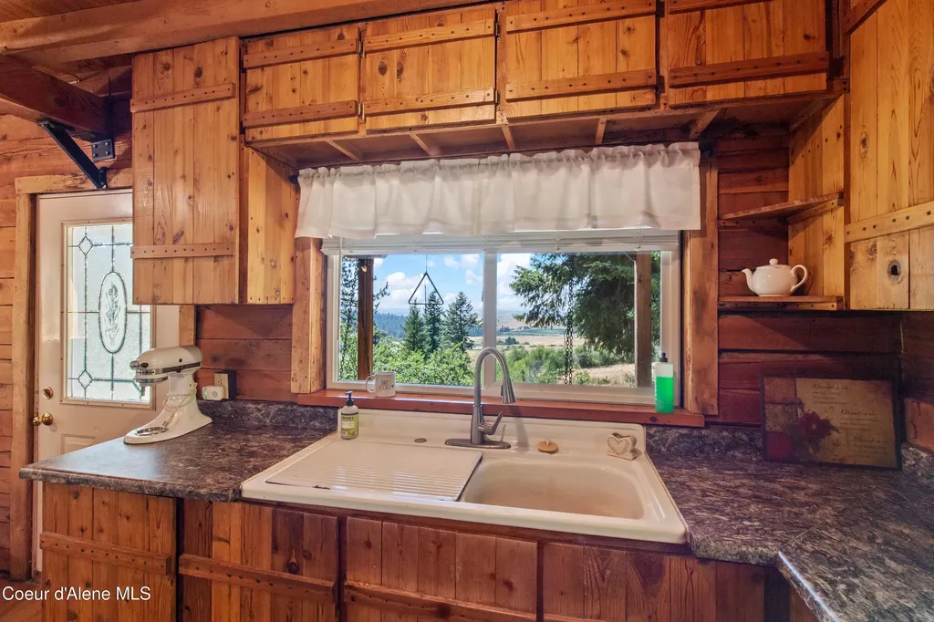 190 Tenaschuck Lane Plummer ID 83851