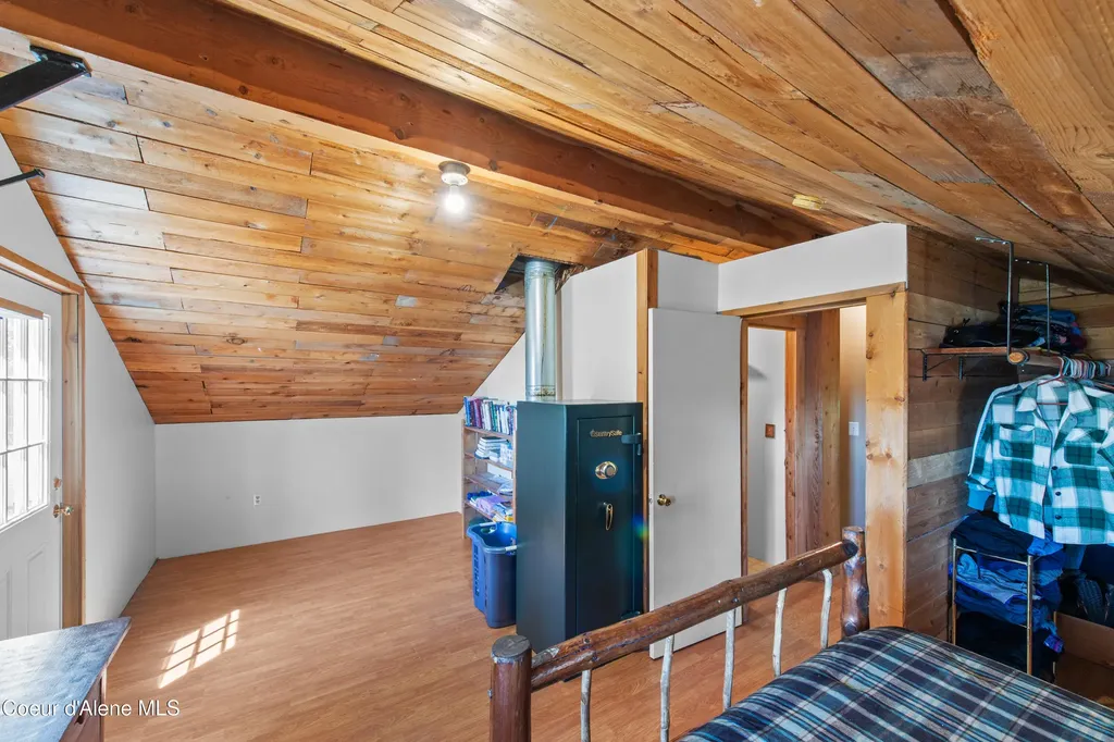 190 Tenaschuck Lane Plummer ID 83851
