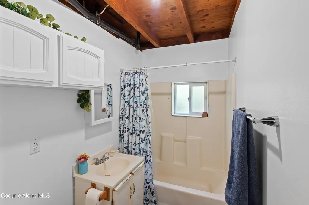 190 Tenaschuck Lane Plummer ID 83851
