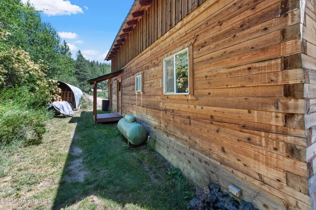 190 Tenaschuck Lane Plummer ID 83851