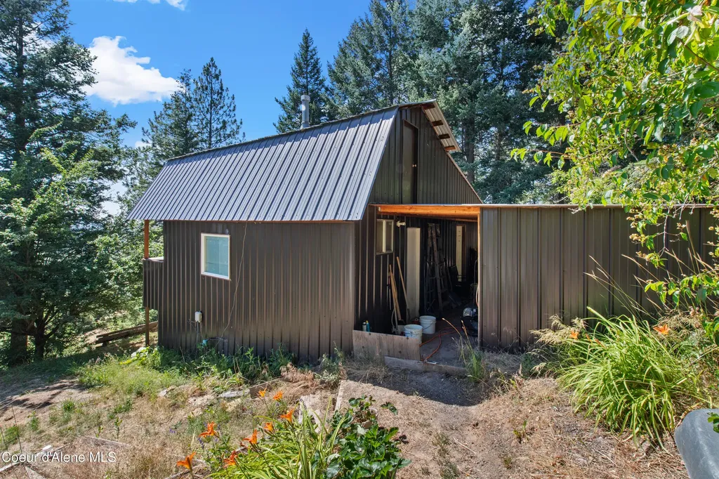 190 Tenaschuck Lane Plummer ID 83851