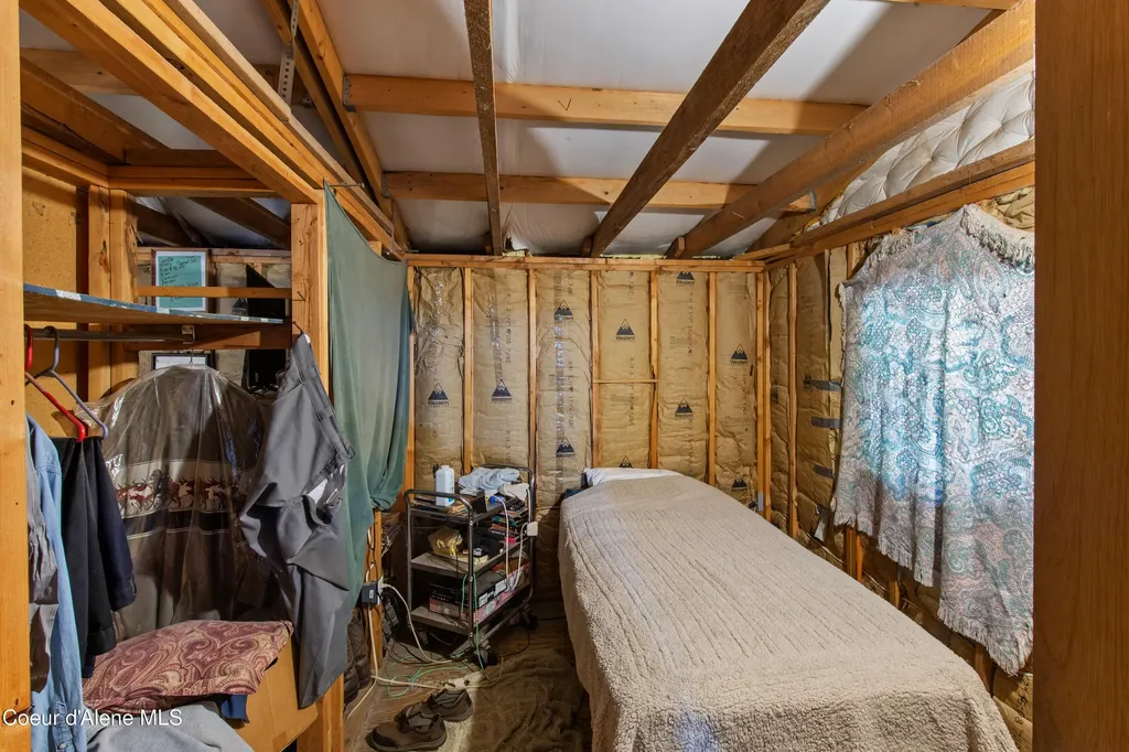 190 Tenaschuck Lane Plummer ID 83851