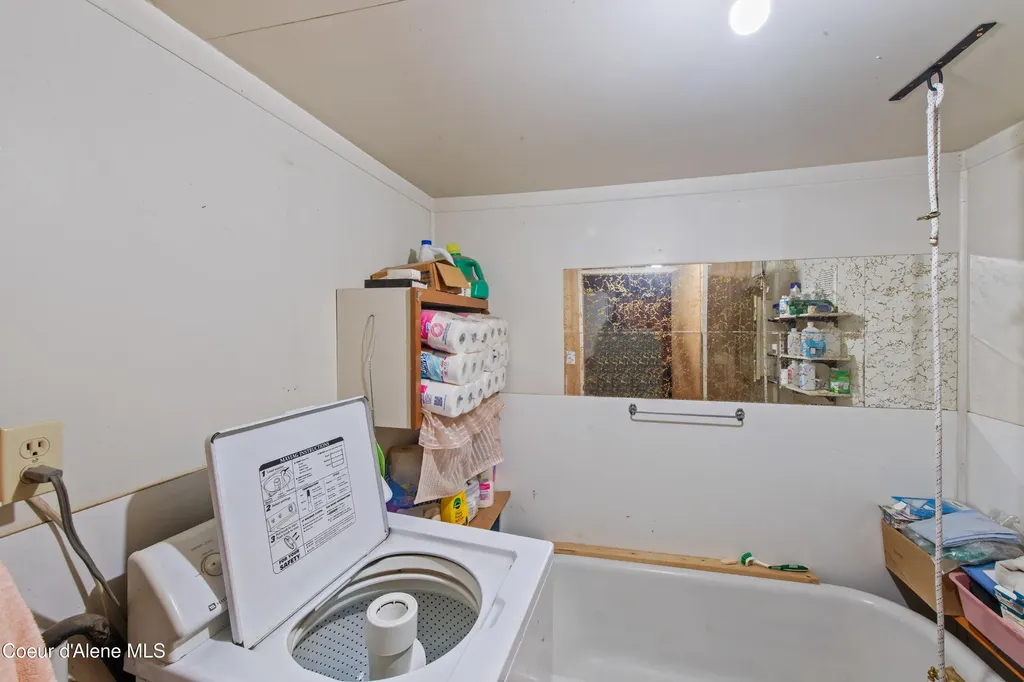 190 Tenaschuck Lane Plummer ID 83851