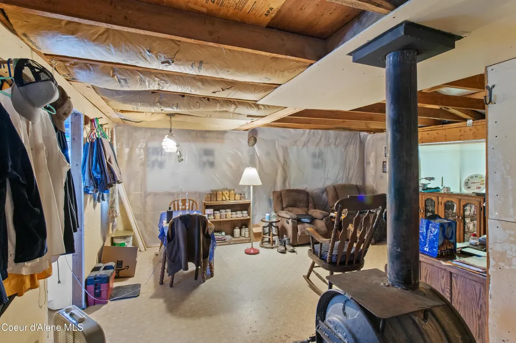 190 Tenaschuck Lane Plummer ID 83851