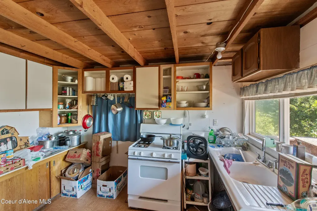 190 Tenaschuck Lane Plummer ID 83851