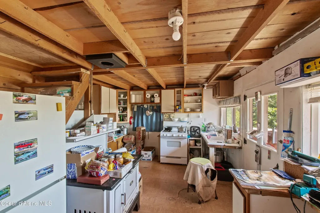 190 Tenaschuck Lane Plummer ID 83851
