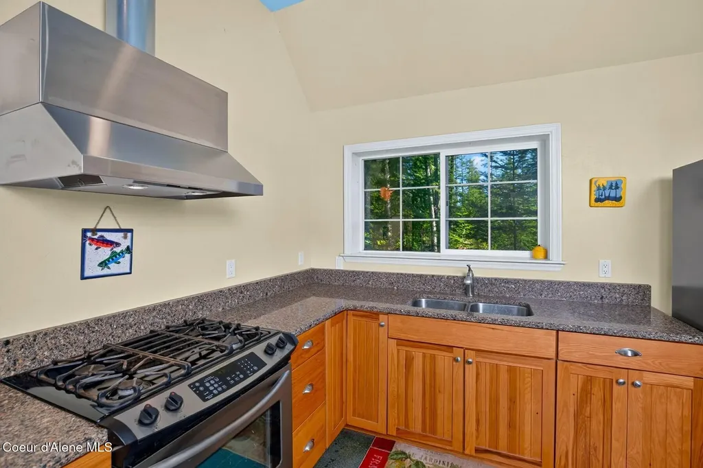 113 Tanager Lane Sagle ID 83860